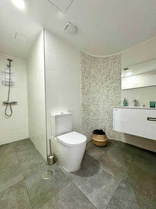 Piso Nuevo En El Puertito De Gueimar Al Lado Del Mar Realizamos Servicio De Excursiones Con Guia Пуэртито-де-Гуимар Экстерьер фото